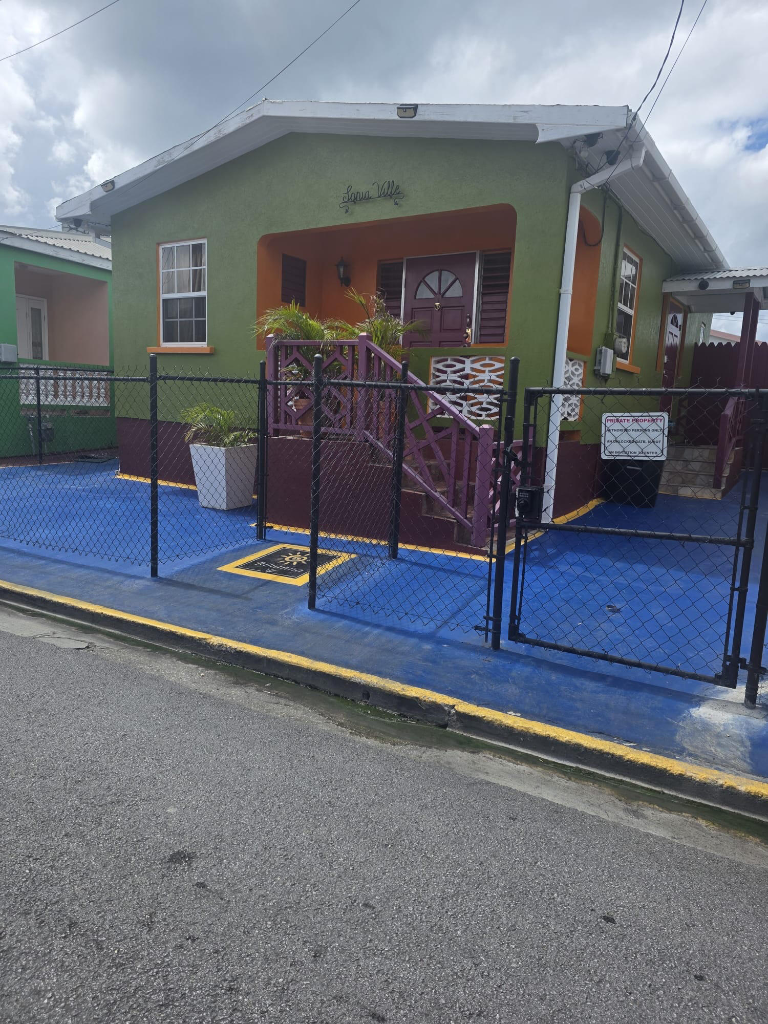 International Singer Rhianna's Childhood Home YellowLine Elite Chauffeur Island Tours